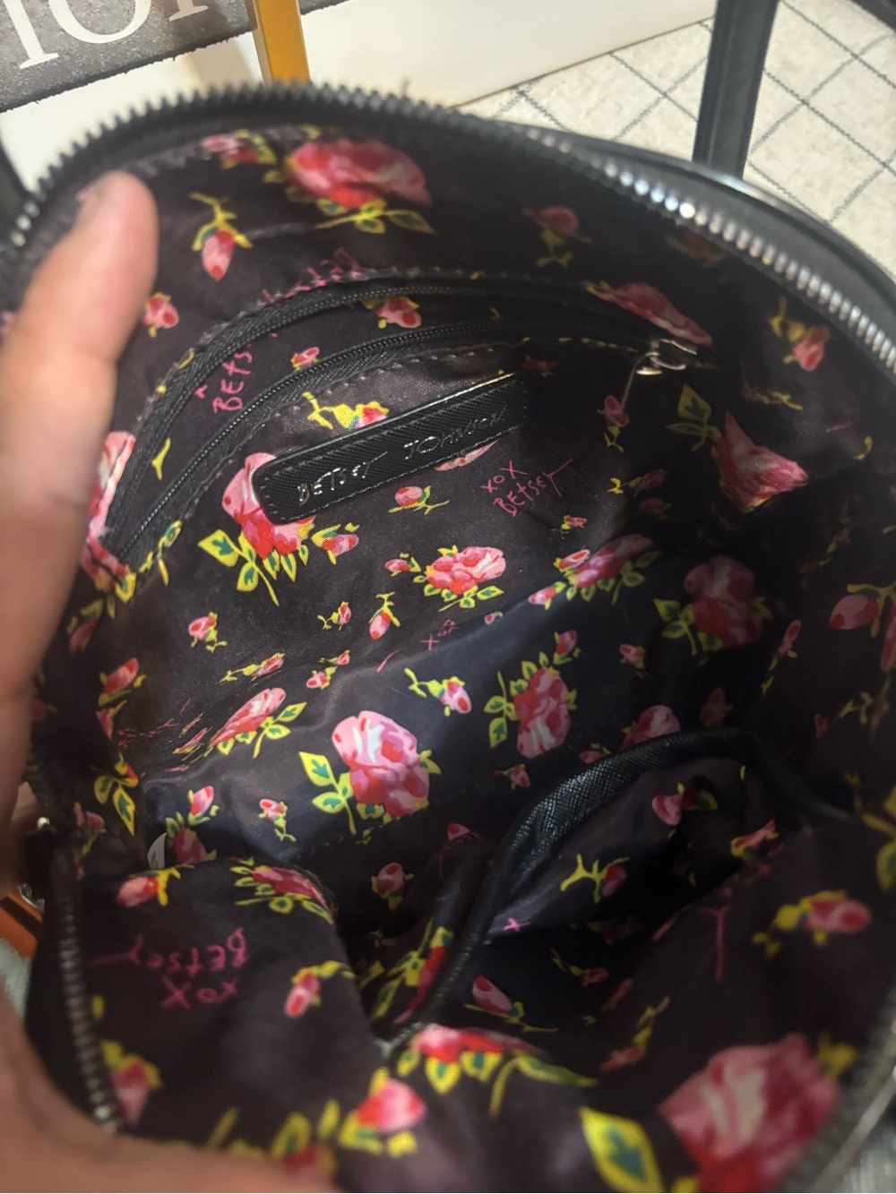 Betsey Johnson crossbody bundle - Picture 7 of 8